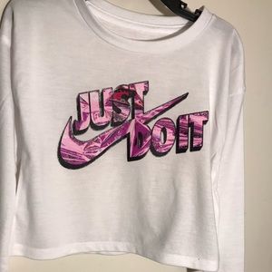 Nike active shirt girl